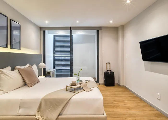 Uliv Hotel 4*